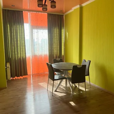 Apartment In Arcadia *