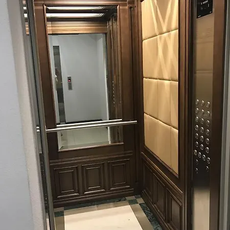 Apartment In Arcadia *